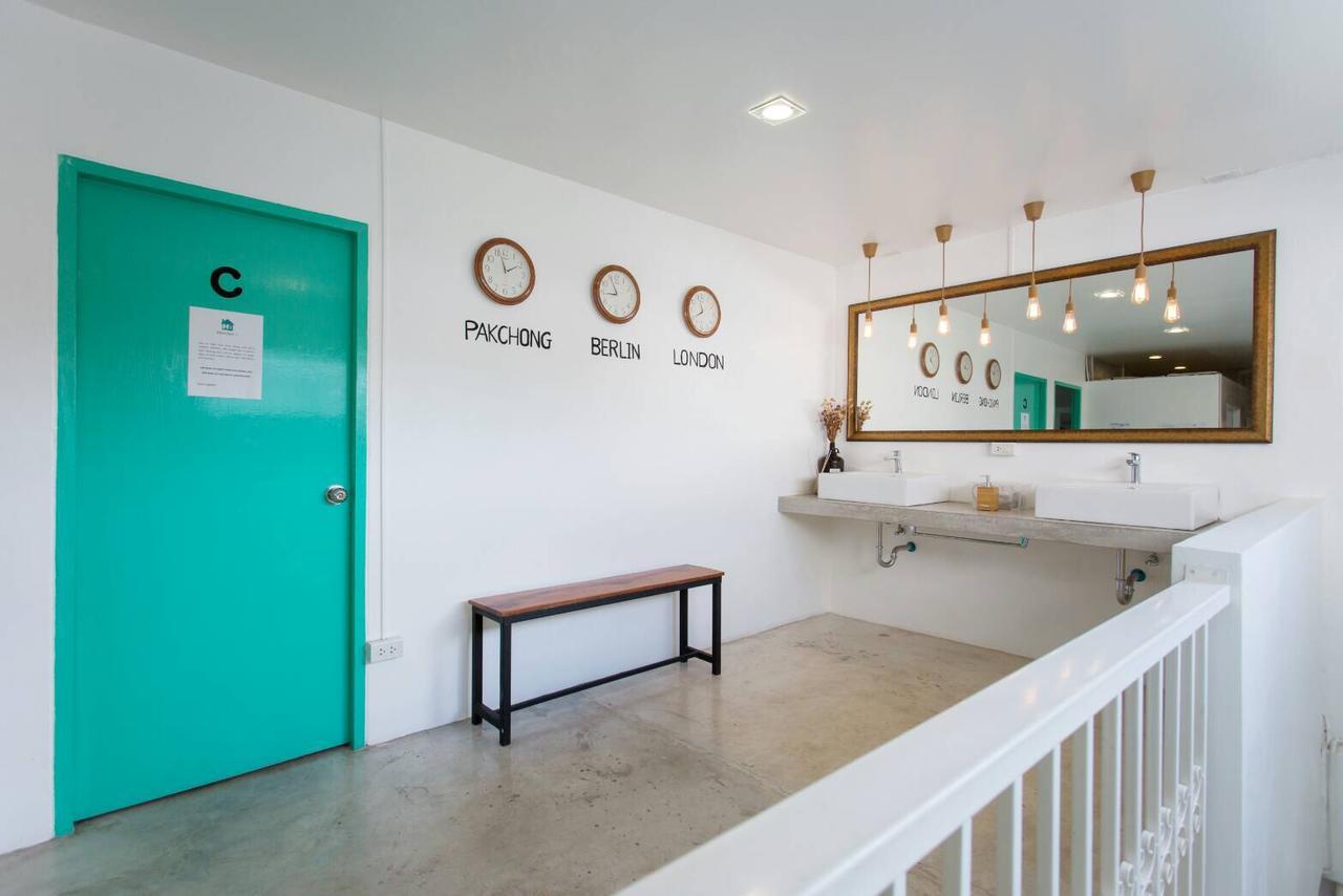 Hello Hostel Пакчонг Экстерьер фото