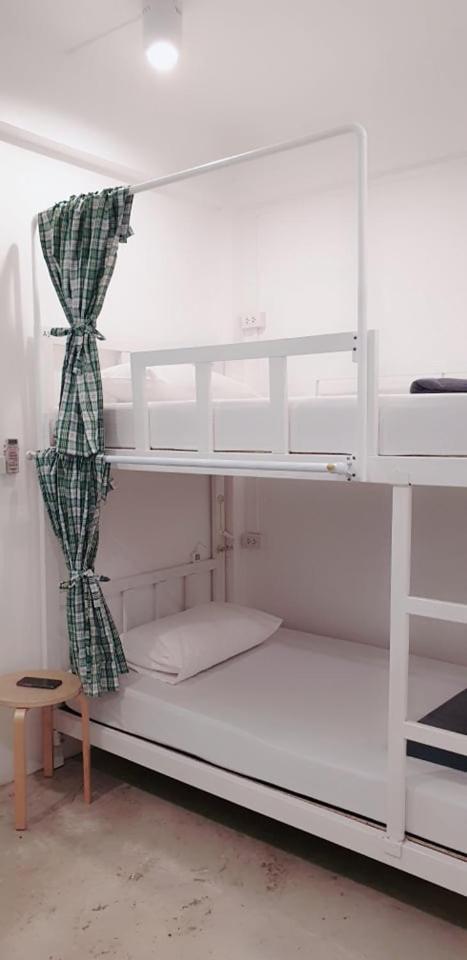 Hello Hostel Пакчонг Экстерьер фото